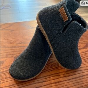 Taos Womens Good Wool Bootie Shoes